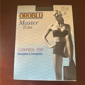 NWT Oroblu Italian tights - size S